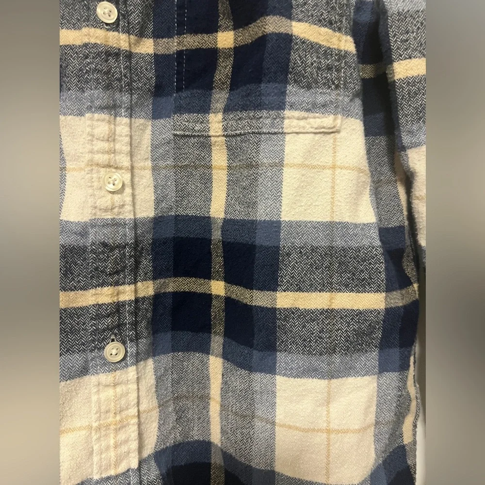 Abercrombie Kids boys plaid flannel button-up size 15/16 navy/cream